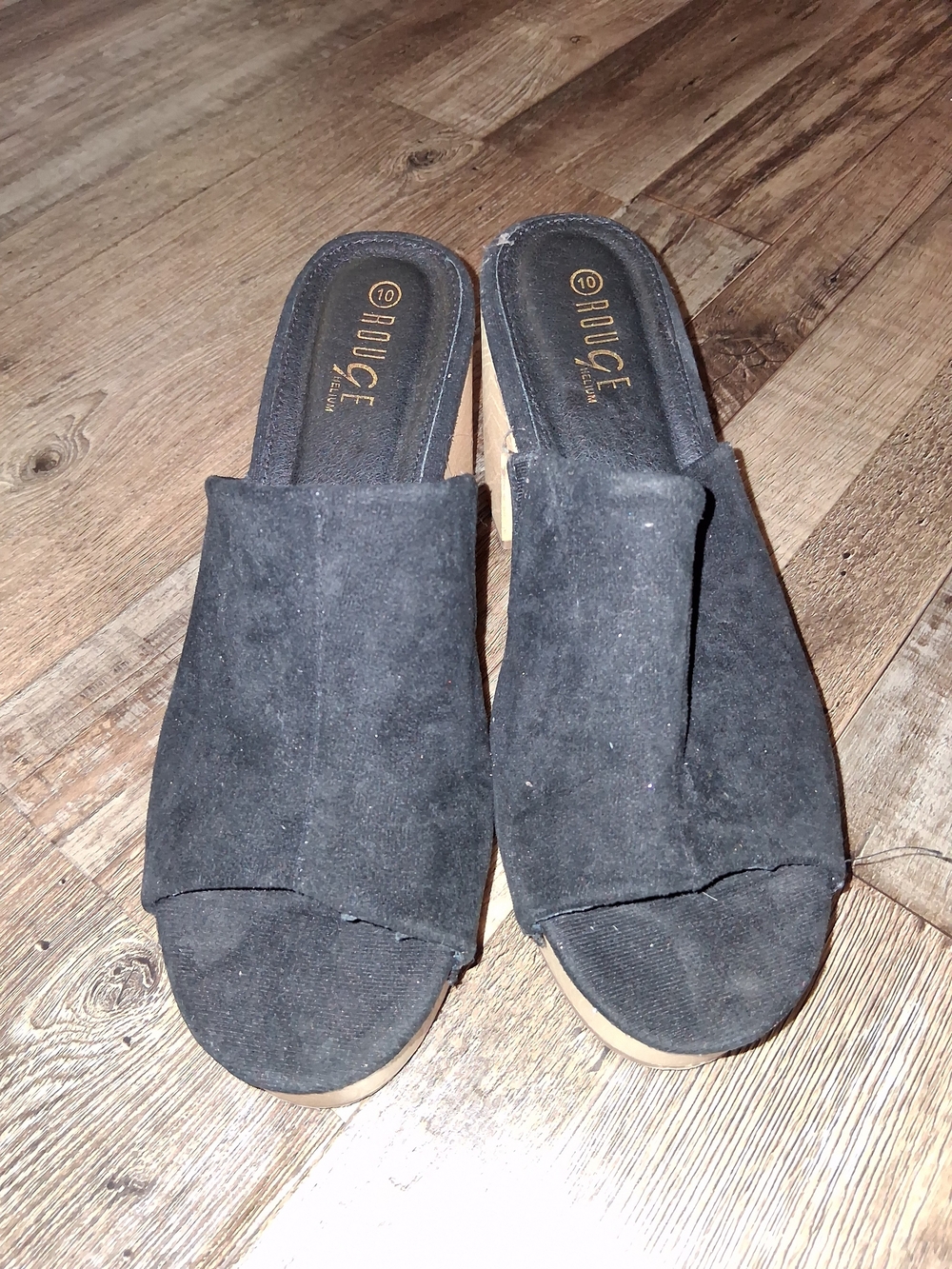 Rouge Helium Black Suede Open-Toe Mules